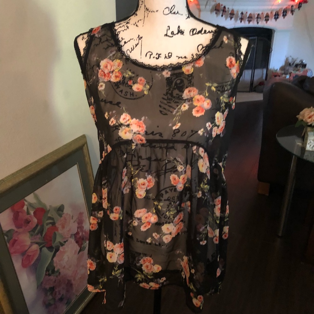 Floral top